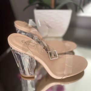 Qupid brand new open toes heels